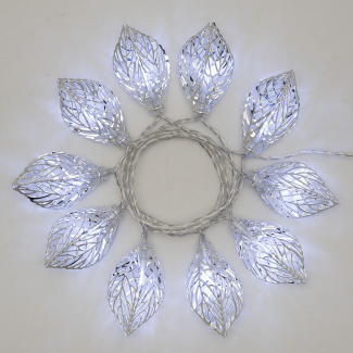 Filo lineare con decoro 10 foglie in metallo argento con led luce fredda, a battera, filo trasparente, uso interno, lunghezza 1.35 metri