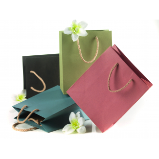 Shopper in carta kraft nature verde salvia, con maniglia cordone cotone