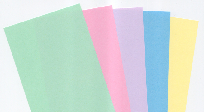 Risma di carta copytinta da 80 gr/mq, formato A4, confezione da 500 fogli monocolore
