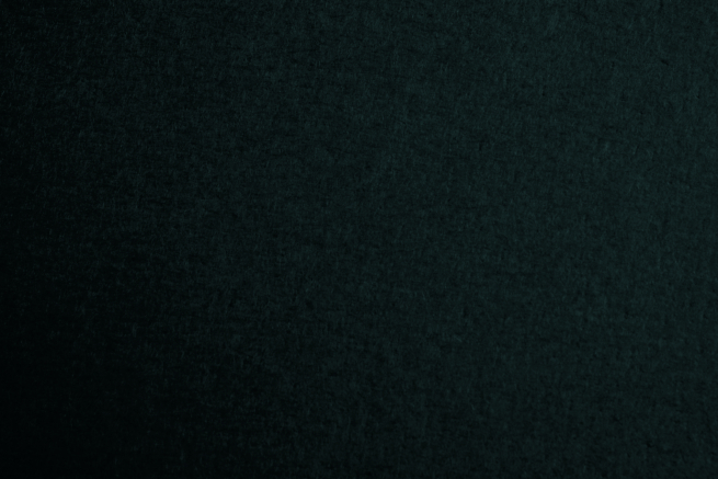 Risma di carta monocolore nero da 200 gr/mq, formato A4, confezione da 100 fogli