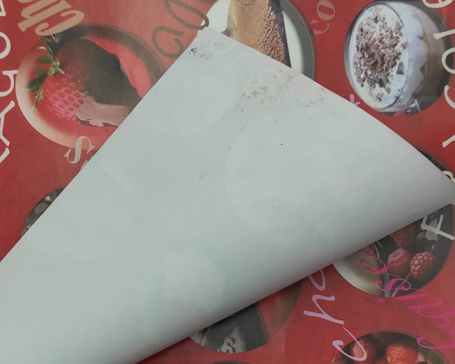 Carta regalo stampa dolci e cioccolato, formato 70x100 cm, confezione da 25 fogli