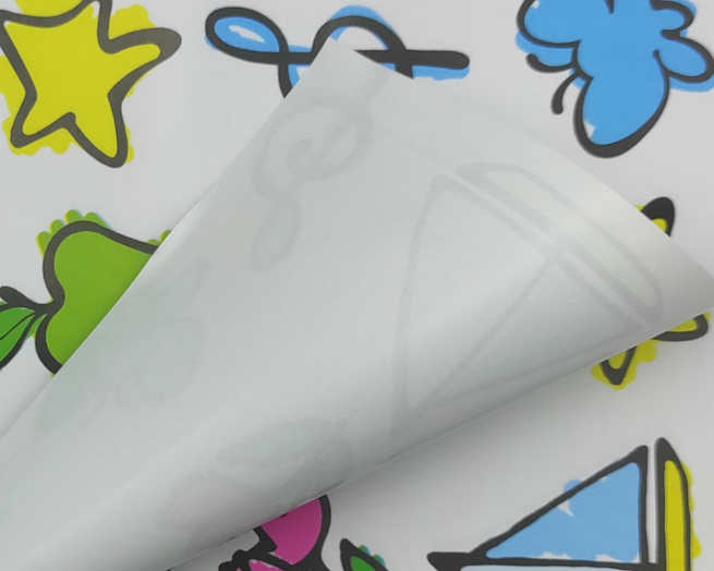 Carta da regalo fantasia bimbo, formato 70x100 cm, confezione da 25 fogli
