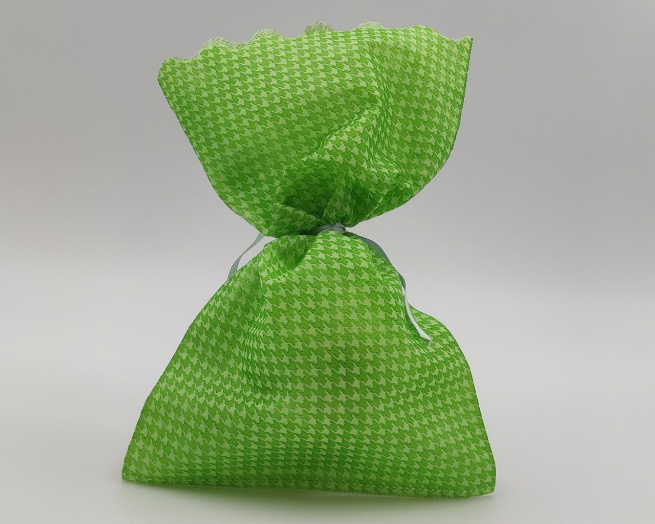 Sacchetto tessuto non tessuto pied de poule verde, bordo smerlato, confezione da 25 pezzi