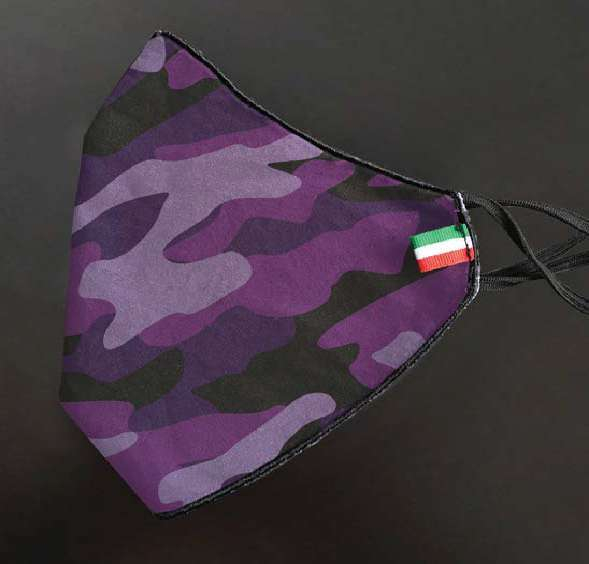 Mascherina regular in fantasia camouflage viola, filtrante e lavabile, in confezione da 1 pezzo