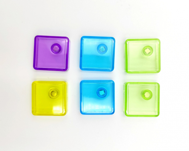 Magnete quadrato 25x25 mm in colori assortiti, in confezione da 6 pezzi