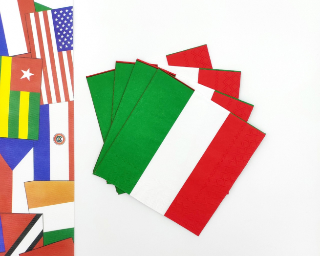 Set tovagliette stampa bandiere nazioni, 35x50cm, più 4 tovaglioli stampa bandiera Italia 33x33cm, confezione da 4 pezzi