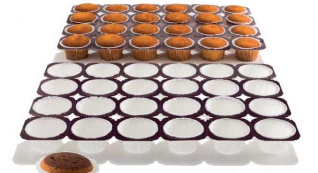 Kit 240 pirottini bianchi per muffin + 10 teglie in cartone pretagliato per cottura