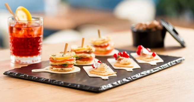 Mini tagliere rettangolare in legno 6x10cm confezione da 24 pezzi