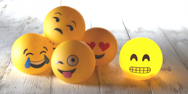 Lampada " emoji " con led a batteria diametro 15 cm.