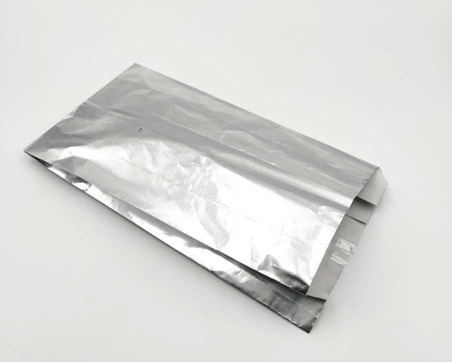 Sacchetto in alluminio salvafreschezza, 20+5x35 cm, confezione da 10 kg.
