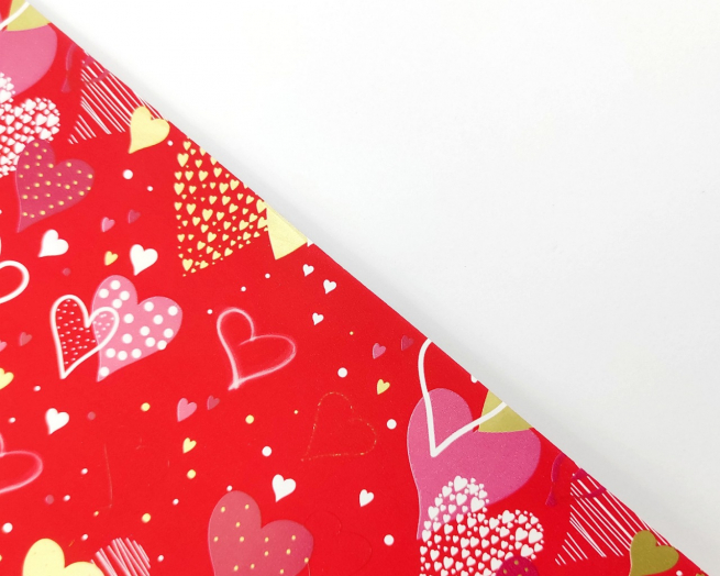 Carta da regalo "Raso Fantasia" con cuori in fogli, formato 70x100 cm, confezione da 25 fogli