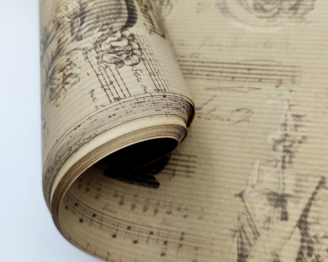 Carta da regalo "Natura Kraft" con strumenti e note musicali, in fogli, formato 70x100 cm, confezione da 25 fogli