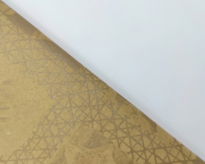 Carta regalo ecopaglia beige, riciclabile, fantasia "Merry", in fogli formato 70 x 100 cm , confezione da 25 pezzi