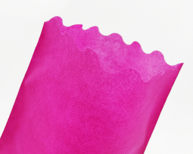 Sacchetto tessuto non tessuto fucsia, bordo smerlato, confezione da 25 pezzi