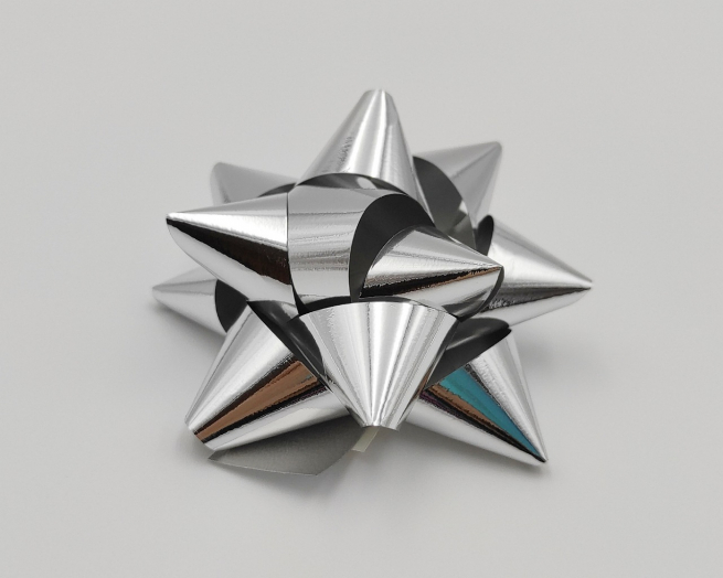 Coccarda adesiva lux color argento metallizzato, confezione da 100 pezzi