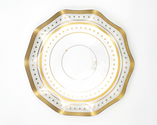 Insalatiera in plastica decoro oro con bordo smerlato