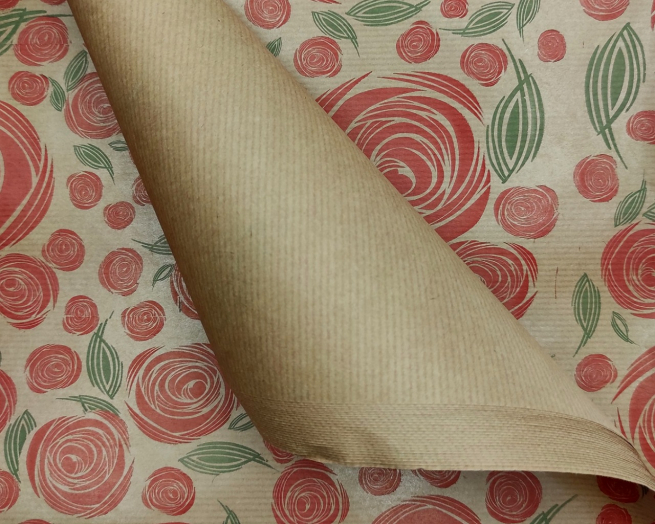 Carta da regalo millerighe avana, fantasia rose rosse a spirale, formato 70x100 cm, confezione da 25 fogli