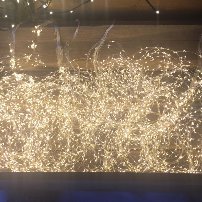 Cascata di 15 fili luminosi in metallo argento, 600 microled luce calda fissa, uso interno ed esterno, lunghezza 2 + 4 metri