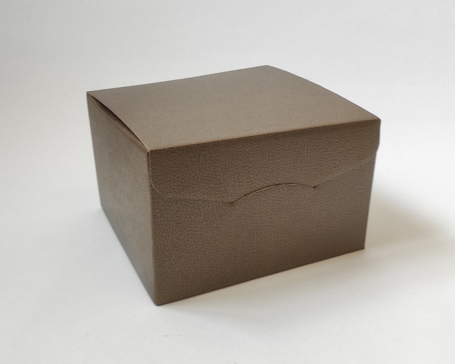 Scatola "Segreto" automontante base quadrata in cartone marrone scuro