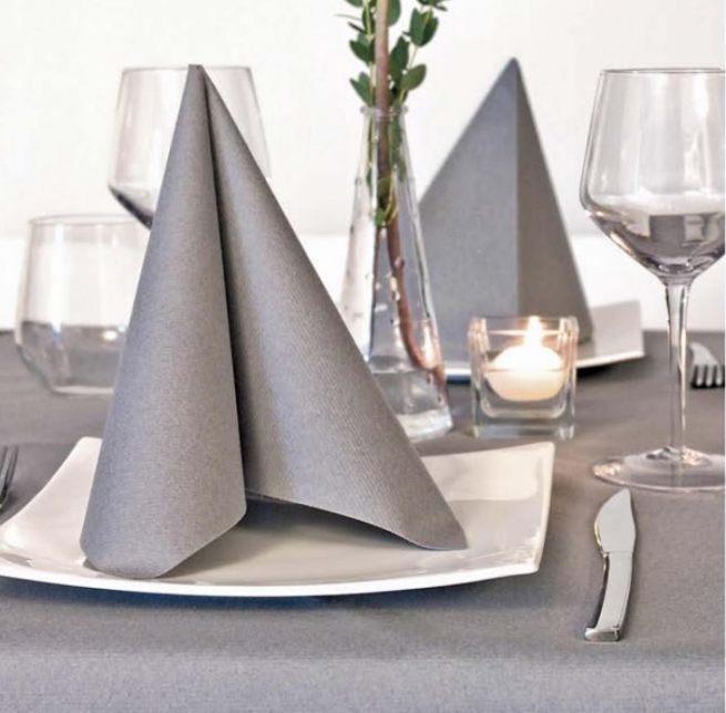 Tovagliolo grigio in tessuto non tessuto airlaid 40x40cm, confezione da 50 pezzi