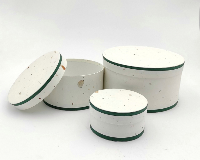 Scatola tonda "Petal paper" avorio, diametro 28.5 cm, altezza 17.5 cm, set da 4 pezzi