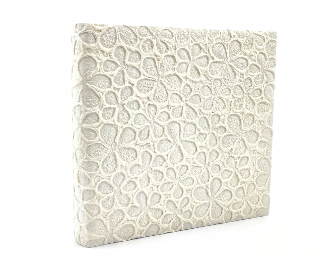 Album con copertina con copertina in carta riso bianca 33x33 cm, 50 pagine