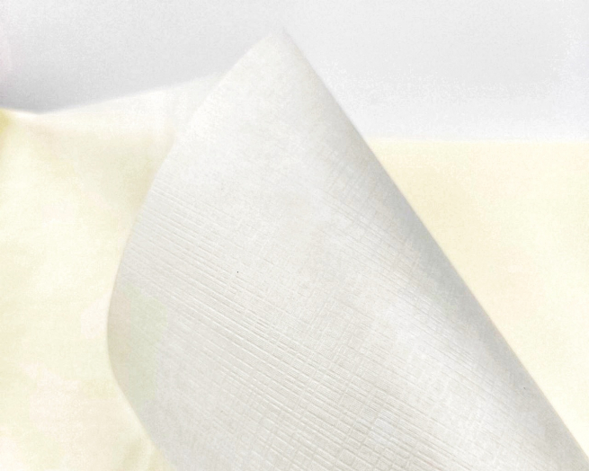 Album con copertina in carta riso fili beige 33x33 cm, 50 pagine