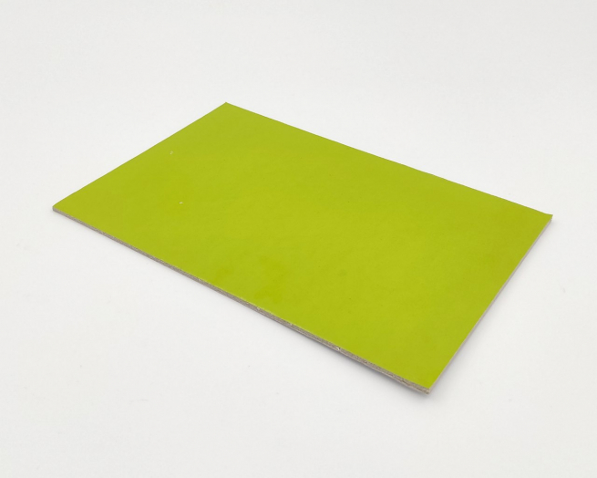 Tavoletta cartone bianco-verde acido bordo liscio, 2400 gr, cartone da 10 kg