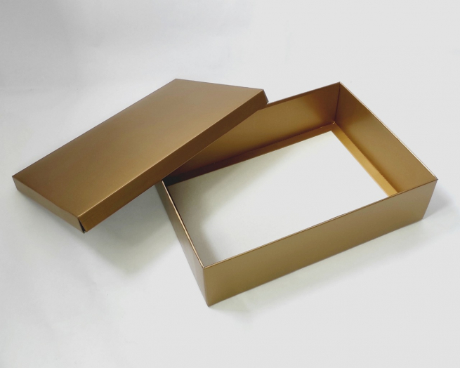 Scatola base rettangolare con coperchio in cartone seta oro, 32x45.5x11 cm, cartone da 10 pezzi