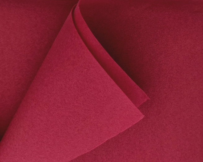 Tovagliolo TNT airlaid "LIGHT" bordeaux, formato 40x40cm, confezione da 50 pezzi