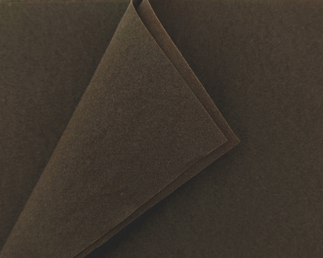 Tovagliolo TNT airlaid "LIGHT" marrone, formato 40x40cm, confezione da 50 pezzi