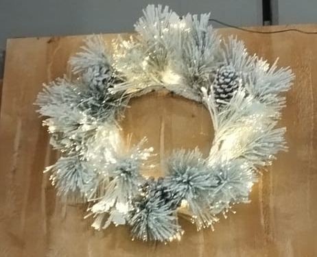 Corona "Snow Fibra" con pigne e luci, diametro 50 cm, in scatola regalo