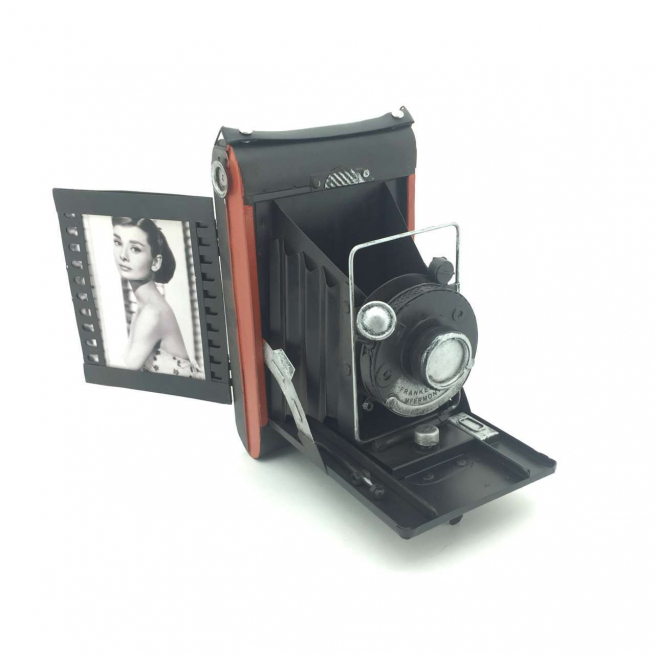 Macchina fotografica, 13x19 cm, altezza 24 cm