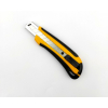 Cutter "Deli" a scatto, con lama in acciaio da 18 mm