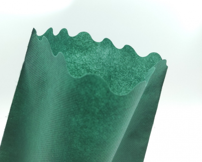 Sacchetto tessuto non tessuto verde bosco, bordo smerlato, confezione da 25 pezzi