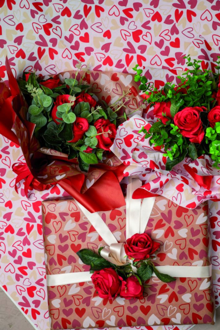 Rotolo carta regalo "Young Heart" fondo bianco, altezza 80 cm, lunghezza 20 metri