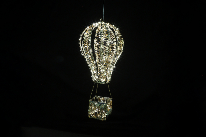 Mongolfiera in metallo oro con luci led, varie misure
