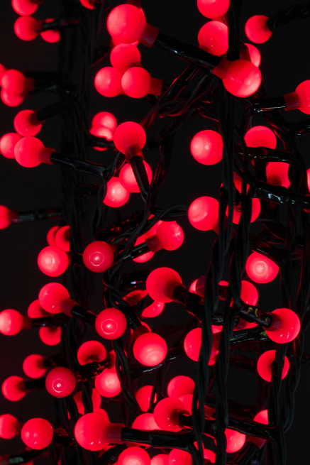 Filo 700 luci led microsatinate rosse lunghezza 21 metri, uso interno ed esterno, con 8 giochi di luce