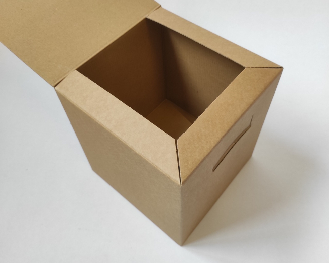 Scatola "Segreto" automontante base quadrata in cartone avana, vari formati